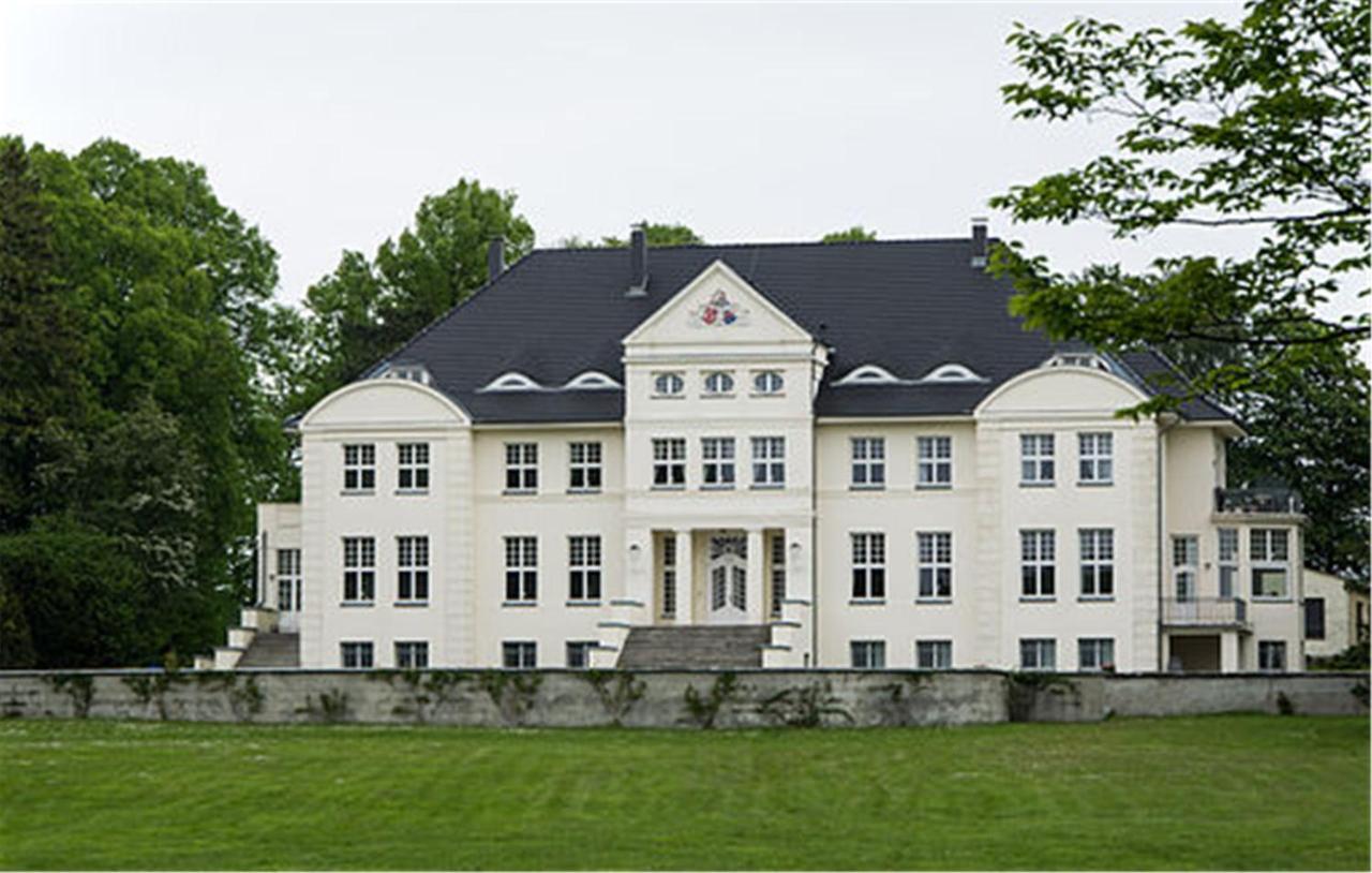 Schloss Wichmannsdorf Kröpelin Exterior foto
